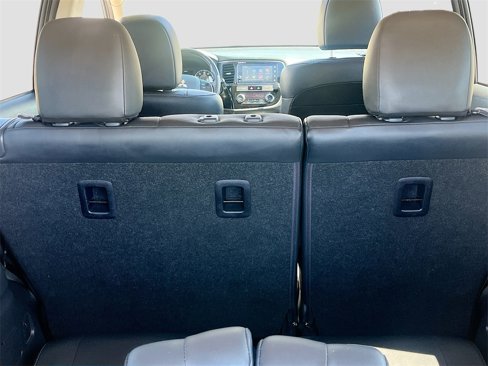 Used 2019 Mitsubishi Outlander GT image 25