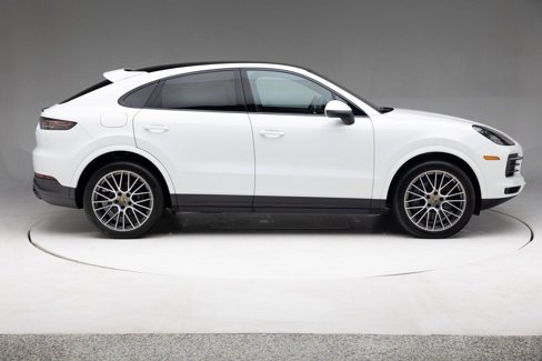 Used 2022 Porsche Cayenne Platinum Edition image 14