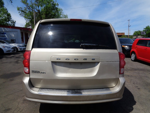 Used 2013 Dodge Grand Caravan SXT image 6