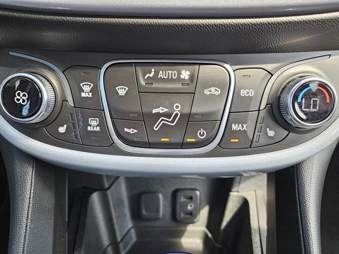Used 2017 Chevrolet Volt LT image 24