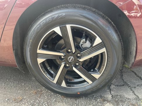 Used 2024 Nissan Sentra SV image 25
