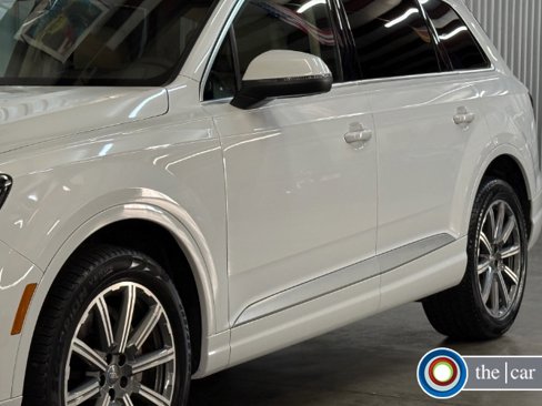 Used 2018 Audi Q7 3.0T Prestige w/ Prestige Package image 2
