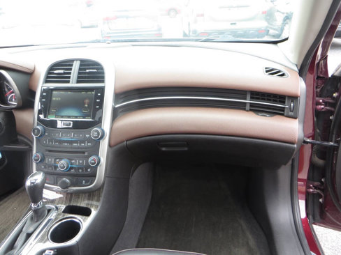 Used 2016 Chevrolet Malibu LTZ image 32