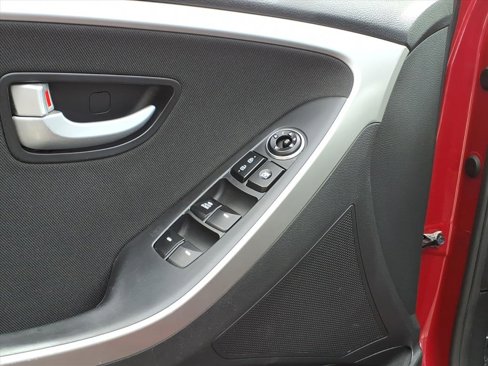 Used 2014 Hyundai Elantra GT image 17