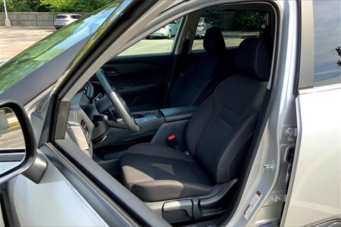 Used 2024 Nissan Rogue S image 23