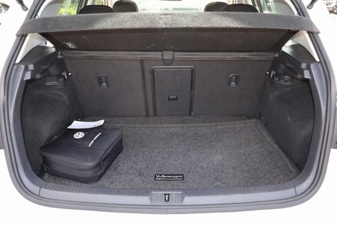 Used 2018 Volkswagen Golf SE image 13