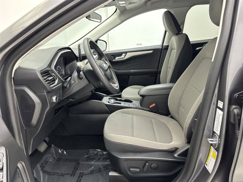 Used 2021 Ford Escape SE image 25