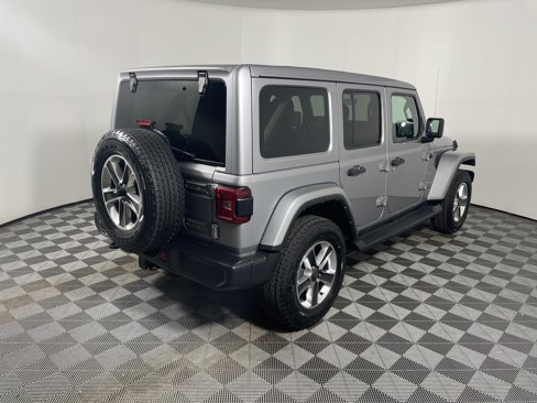 Used 2021 Jeep Wrangler Unlimited Sahara image 3