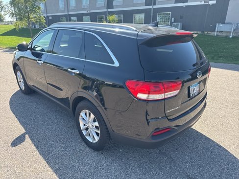 Used 2016 Kia Sorento LX w/ LX Convenience Package image 5
