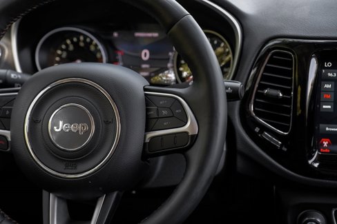Used 2018 Jeep Compass Limited w/ Navigation Group image 26