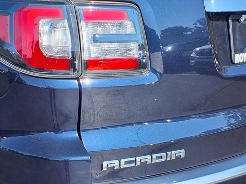Used 2015 GMC Acadia SLT image 26