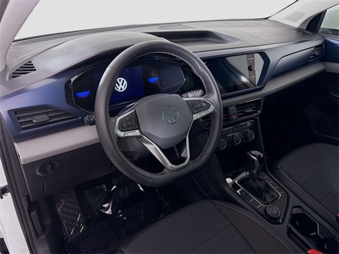 Used 2023 Volkswagen Taos SE image 9
