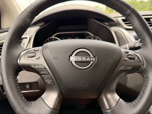 Used 2023 Nissan Murano SV image 14