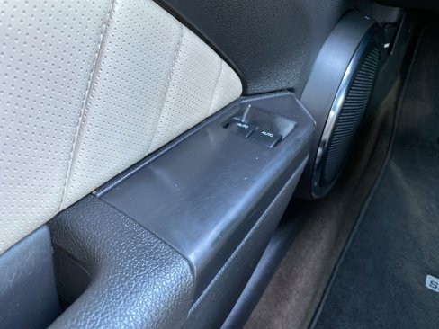 Used 2013 Ford Mustang Premium image 25