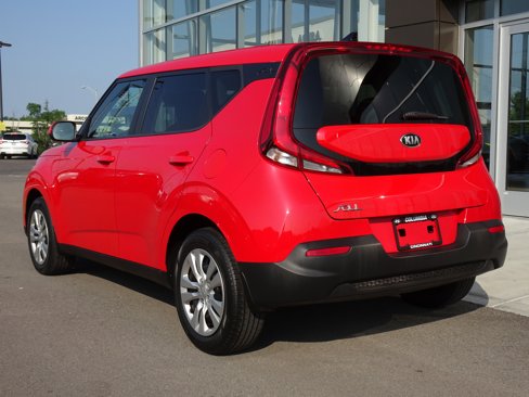 Used 2020 Kia Soul LX image 3