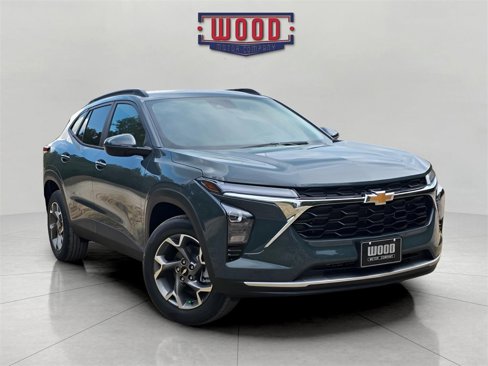 New 2025 Chevrolet Trax LT w/ Driver Confidence Package image 1