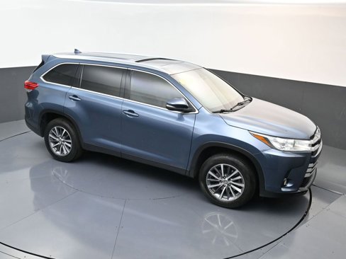 Used 2019 Toyota Highlander SE image 14