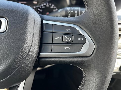New 2025 Jeep Compass Latitude w/ Altitude Special Edition image 14