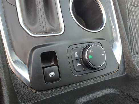 Used 2020 Chevrolet Traverse LT image 23