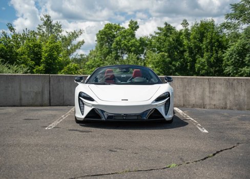 New 2025 McLaren Artura Spider image 5