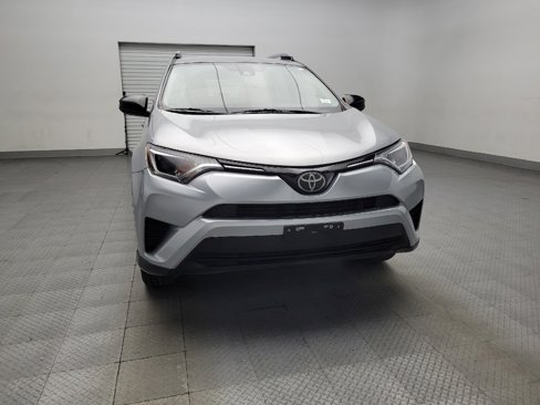 Used 2018 Toyota RAV4 LE image 14
