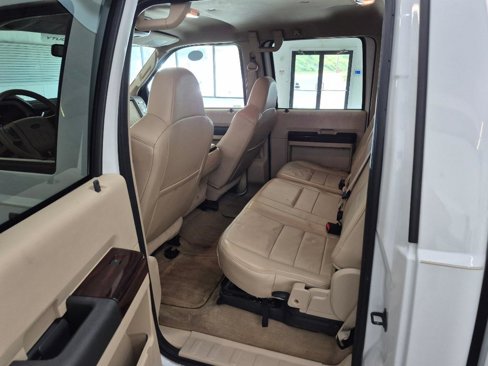 Used 2010 Ford F350 Lariat image 15
