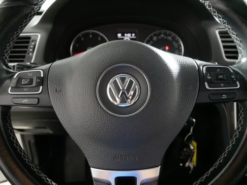 Used 2015 Volkswagen Passat 1.8T SE image 25