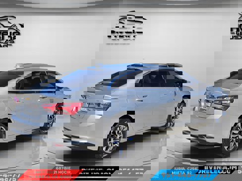 Used 2019 Chevrolet Malibu LT image 2