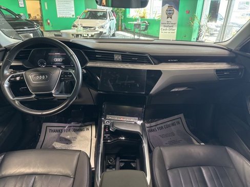 Used 2021 Audi e-tron Premium w/ Convenience Plus Package image 13