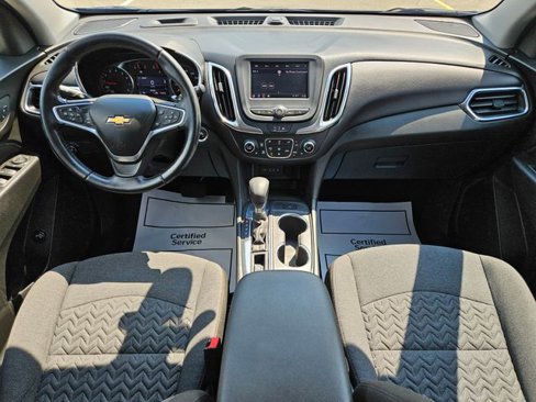 Used 2022 Chevrolet Equinox LT image 2