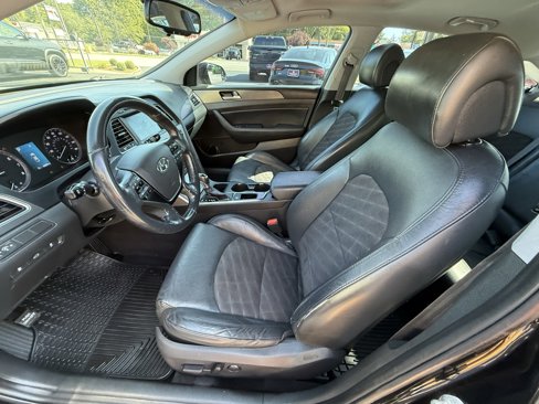 Used 2017 Hyundai Sonata Sport w/ Value Edition Package 02 image 15