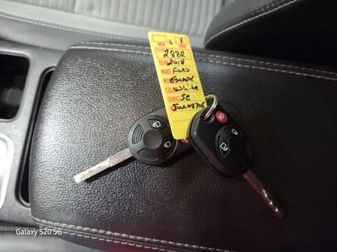 Used 2018 Ford Escape SE w/ SE Sport Appearance Package image 22