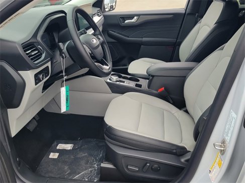 New 2025 Ford Escape SE image 5