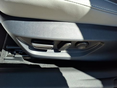 New 2025 Toyota Camry SE image 13