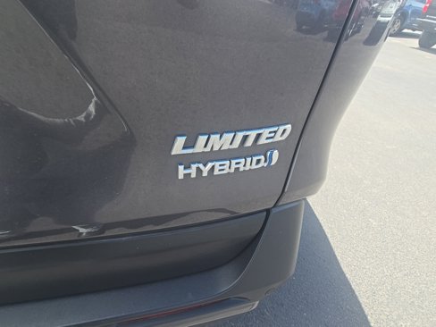 Used 2019 Toyota RAV4 Limited image 11