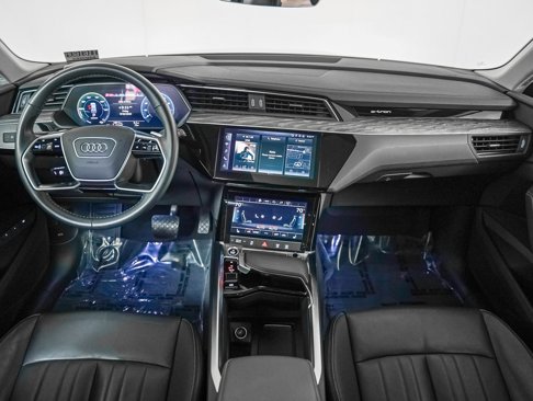Used 2023 Audi e-tron Premium w/ Convenience Plus Package image 12
