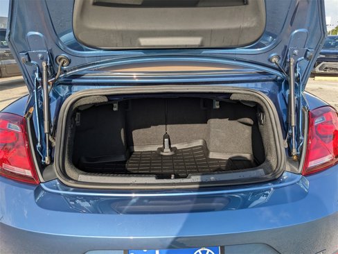Used 2017 Volkswagen Beetle 1.8T S image 13
