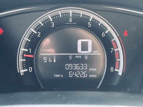 Used 2018 Honda Civic Sport image 12
