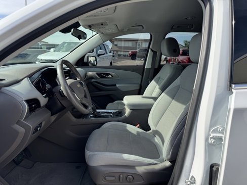 Used 2020 Chevrolet Traverse LT image 17