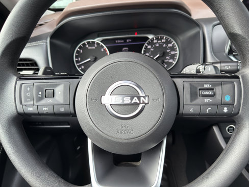 Used 2023 Nissan Rogue SV image 24