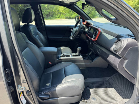 Used 2019 Toyota Tacoma TRD Sport image 15