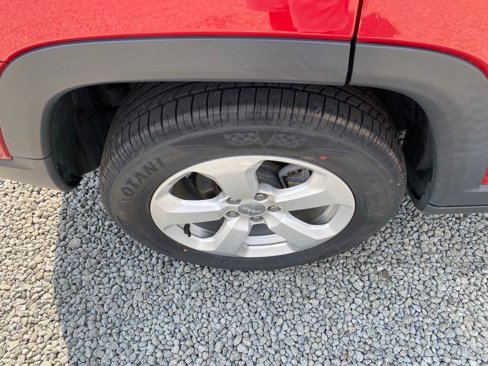 Used 2019 Jeep Compass Latitude w/ Popular Equipment Group image 23