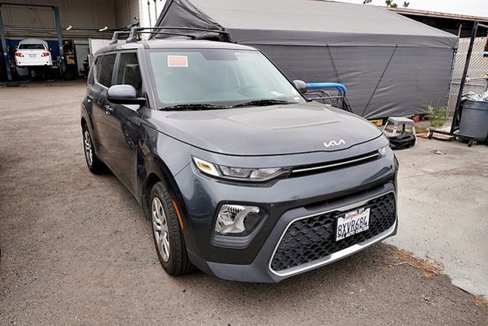 Certified 2022 Kia Soul LX image 1