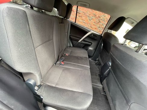 Used 2016 Toyota RAV4 LE image 23