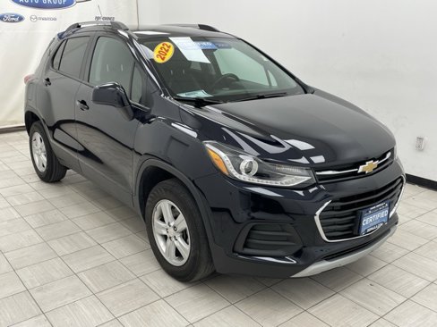 Certified 2022 Chevrolet Trax LT w/ LT Convenience Package image 1