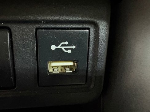 Used 2022 Toyota Corolla Cross L image 12
