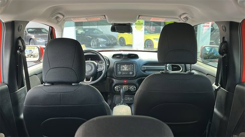 Used 2017 Jeep Renegade Latitude w/ Safety & Security Group image 31