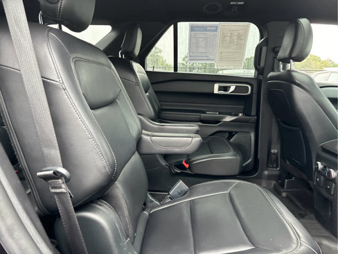 Used 2020 Ford Explorer XLT w/ Equipment Group 202A image 30
