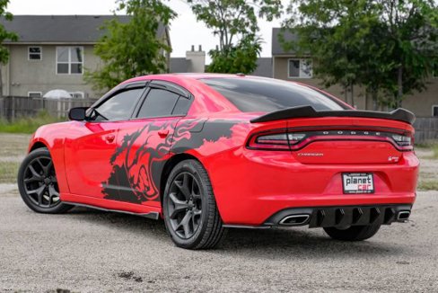 Used 2019 Dodge Charger SXT image 13