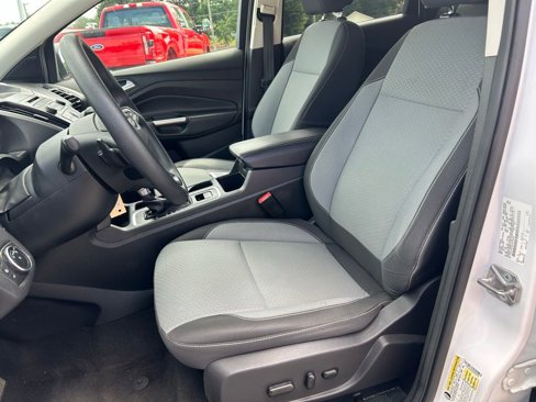 Used 2017 Ford Escape SE image 10